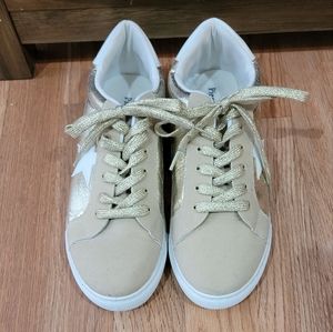 Pierre Dumas Women's Fast-6 Star Fashion Sneaker Gold